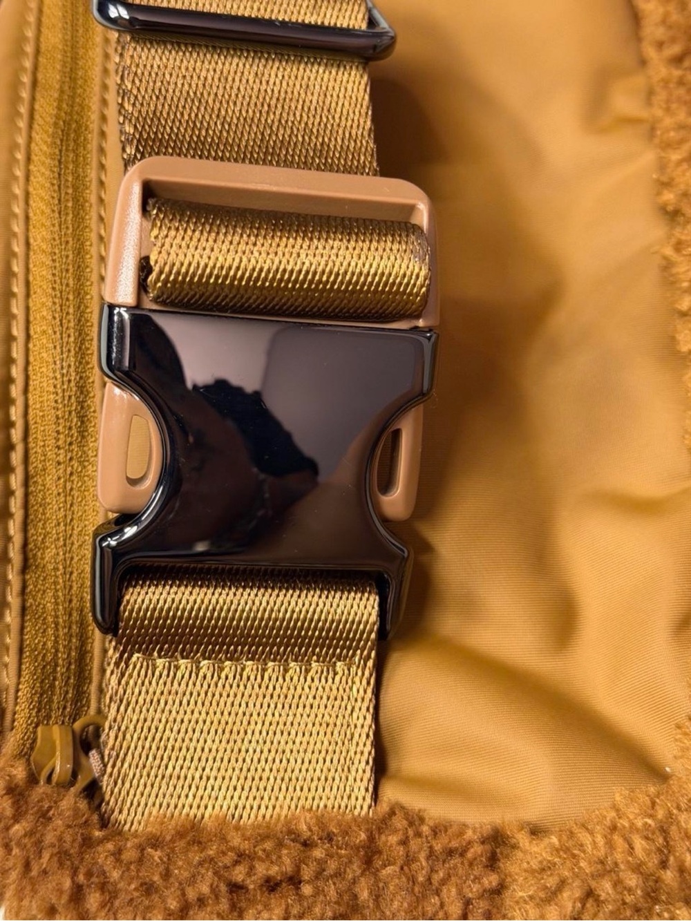 Lululemon Everywhere Fleece Belt Bag in Burnt Caramel - Picture 3 of 6